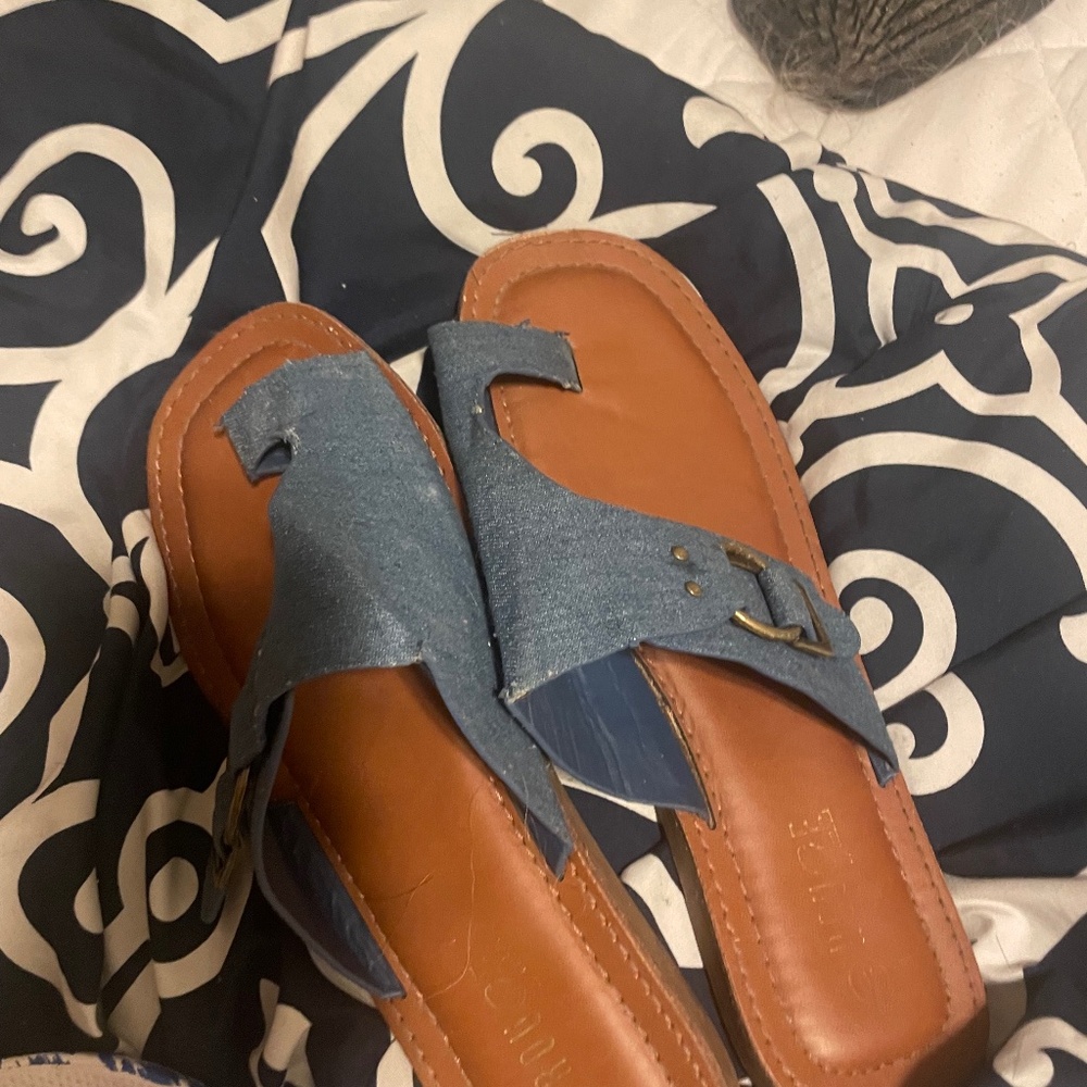 rouge denim sandals